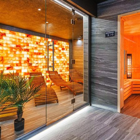 Blue Premium Pool Sauna Fitness Free Колобжег Экстерьер фото