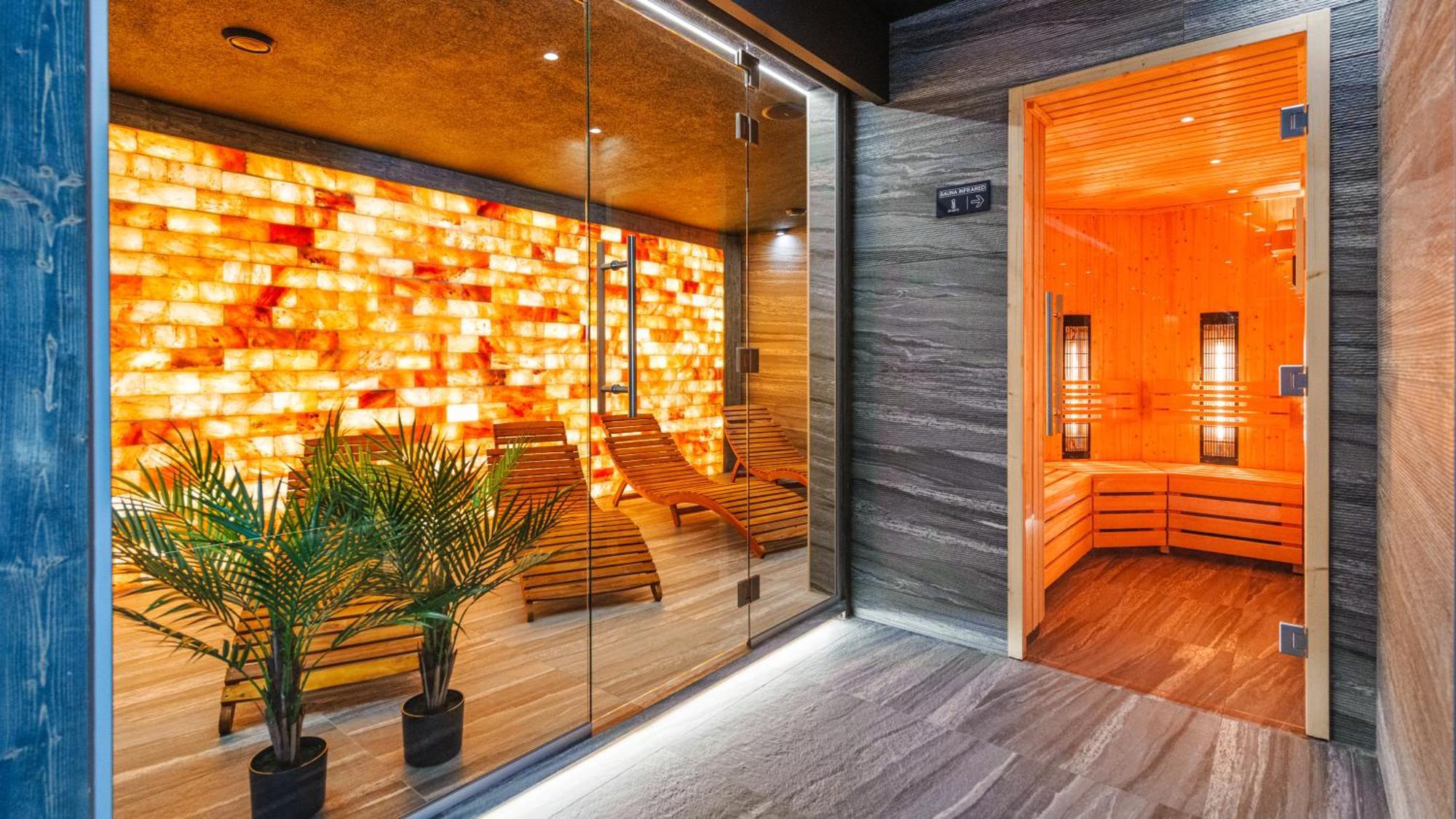 Blue Premium Pool Sauna Fitness Free Колобжег Экстерьер фото