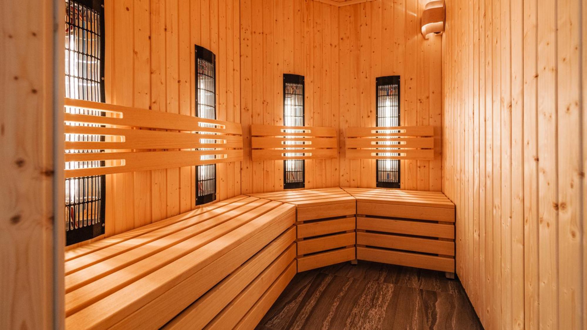 Blue Premium Pool Sauna Fitness Free Колобжег Экстерьер фото