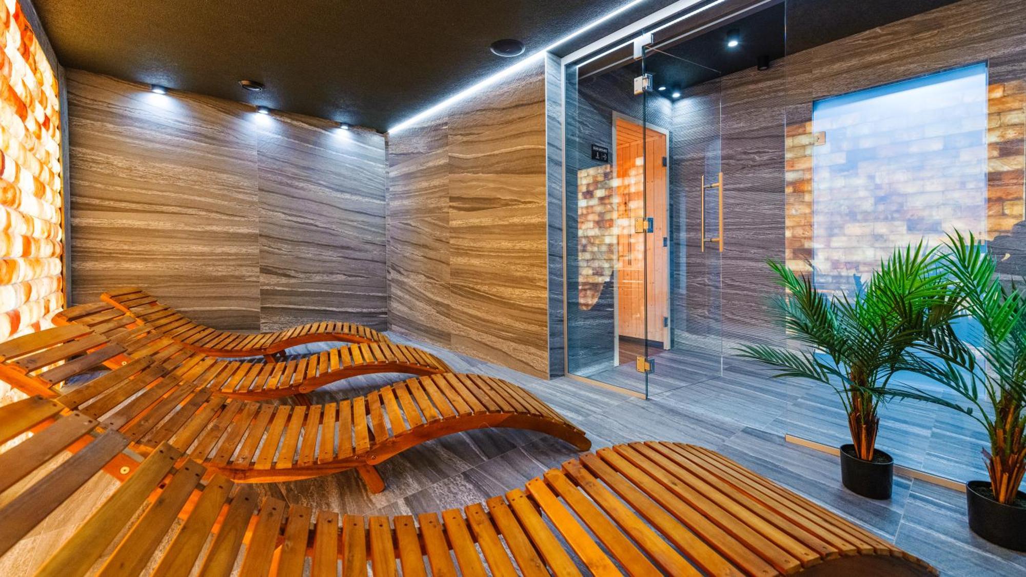 Blue Premium Pool Sauna Fitness Free Колобжег Экстерьер фото