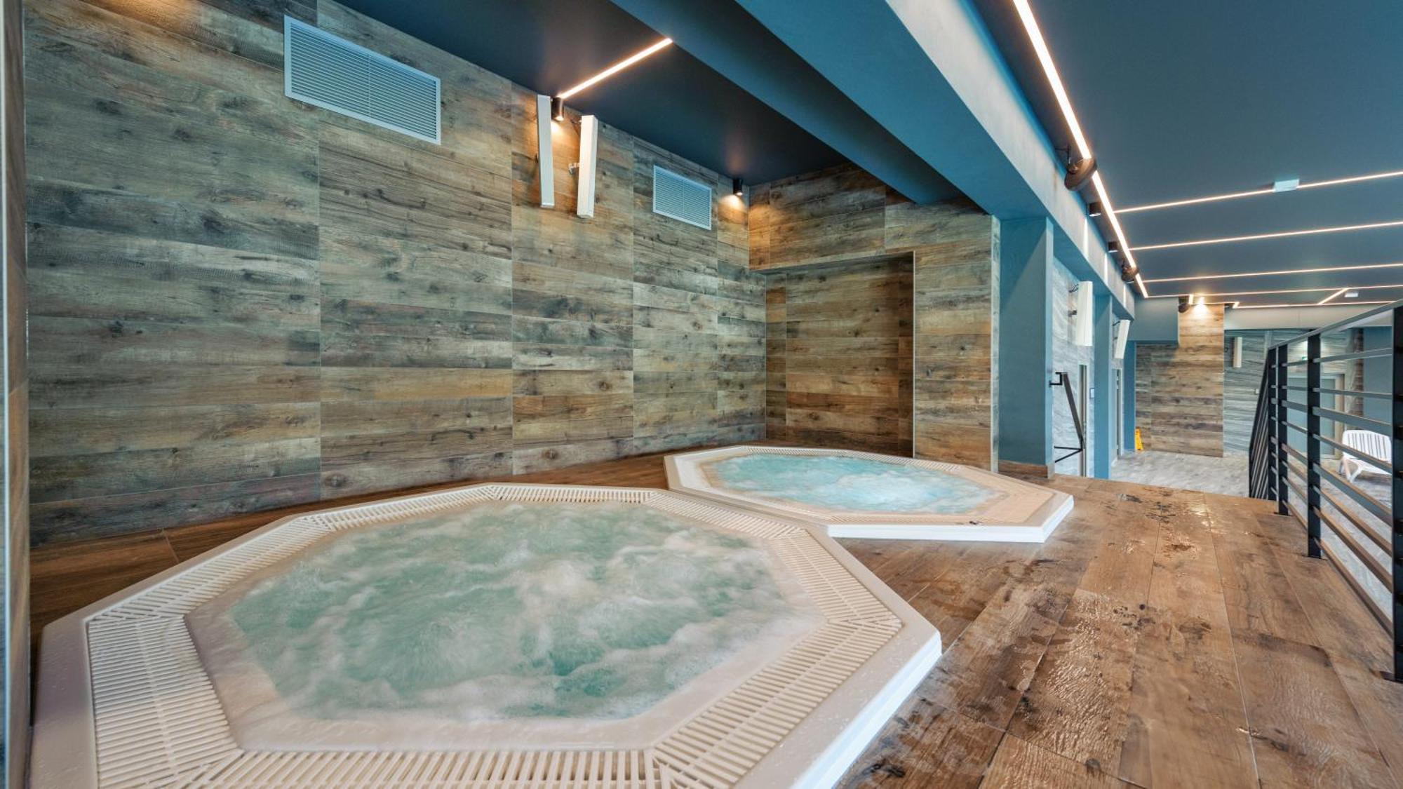Blue Premium Pool Sauna Fitness Free Колобжег Экстерьер фото