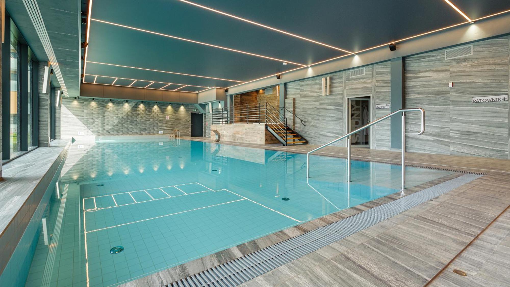 Blue Premium Pool Sauna Fitness Free Колобжег Экстерьер фото